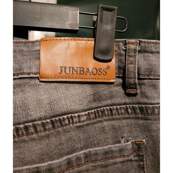 Junbaoss Men's Slim Fit Straight Leg Jeans In Gray Wash‎ With Distressed Details - Picture 3 of 6